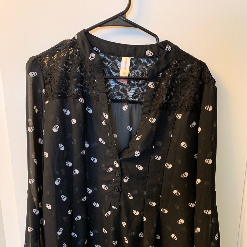 Skull blouse